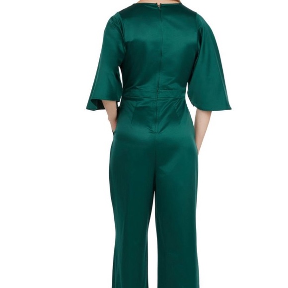 Gorgeous Emerald One Piece - Picture 3 of 4